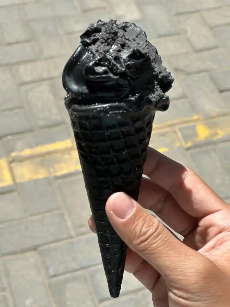 这个椰子灰冰淇淋真的特别到位