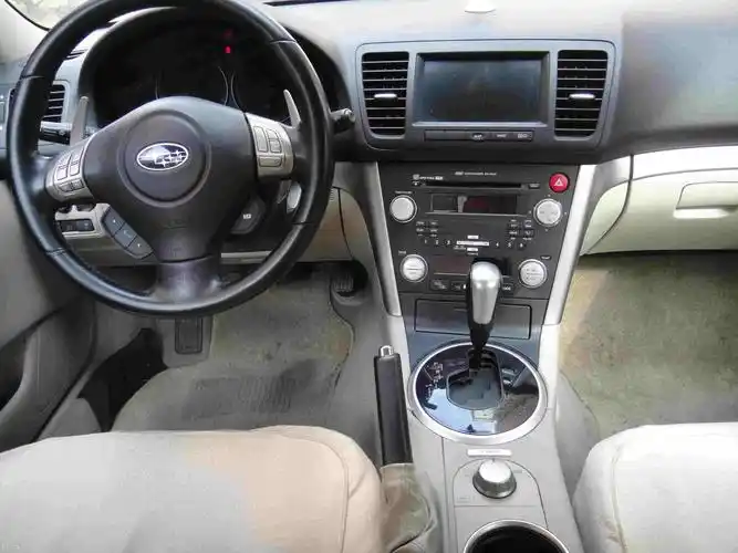 上海 正规手续 个人出售07款斯巴鲁力狮3.