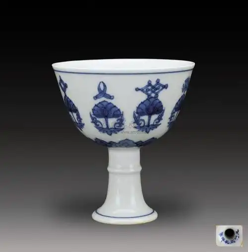 【明成化 青花八宝纹高足杯】拍卖品_图片_价格_鉴赏_明代青花瓷器