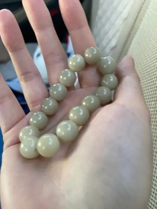 辨别真假白玉菩提子的方法_怎样辨别真假白玉菩提子