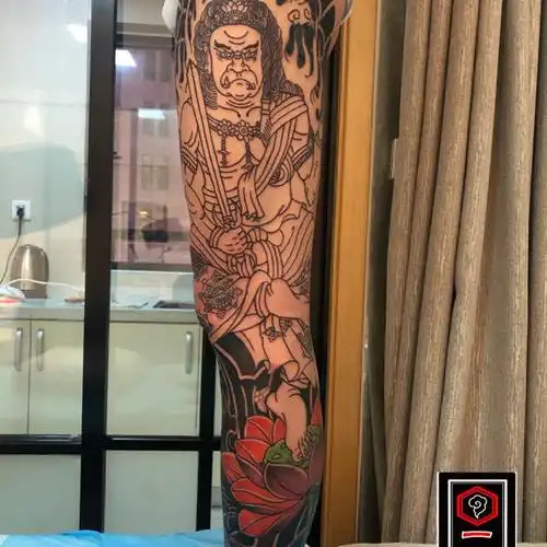 老传统(不动明王)花腿收工～由_纹身吧社区 - 纹身大咖