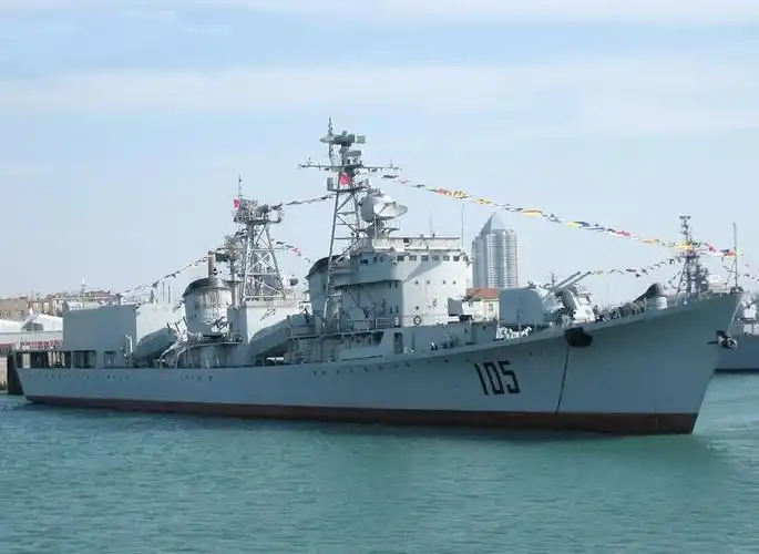 中国海军"旅大"级导弹驱逐舰zt