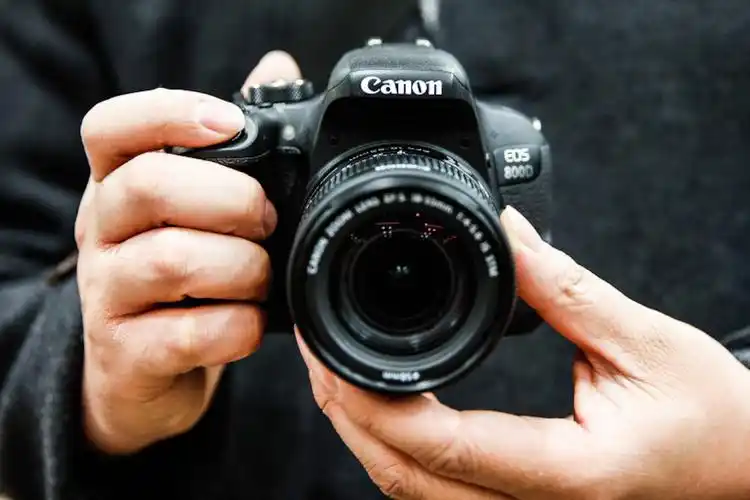 使用相机的hdr功能可以手持拍摄