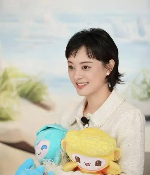 孙俪最新活动被嘲养生养了个寂寞,自然老去不被大家接受了?