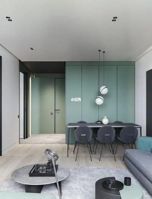 灰色和灰绿色的巧妙搭配,没有一个颜色可以如此接近森林深处的静谧,一