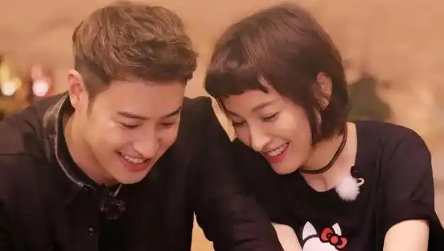 我的天啊郑凯与吴昕订婚父母极力反对也没用