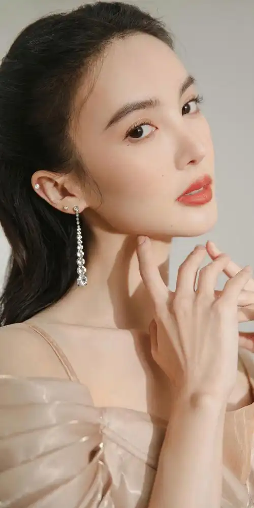 你觉得金晨最好看的一张照片是哪张?