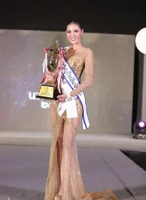 泰国小姐选美比赛终于结束,27岁女学生获得冠军,开启星途
