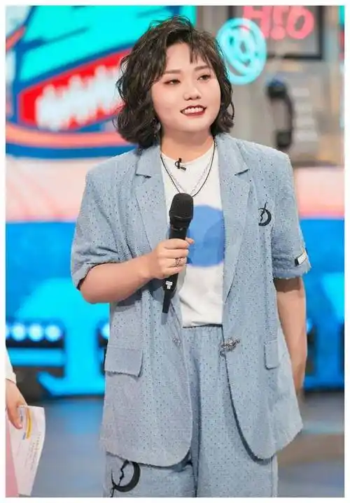 李雪琴底细曝光,惊艳身份超越"北大才女",让人瞠目结舌.