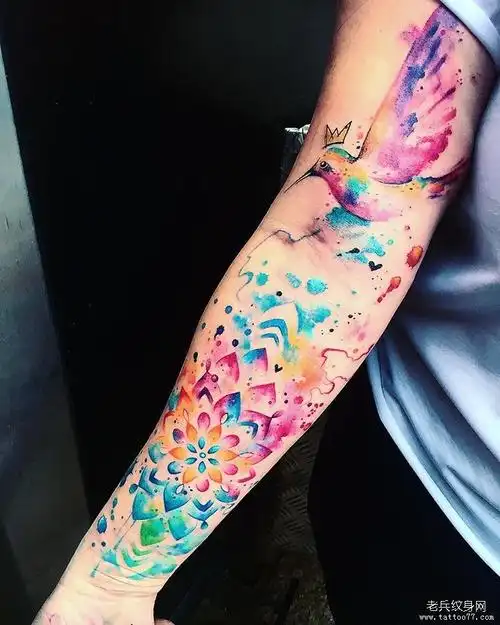 色彩泼墨梵花小鸟手臂文身图案