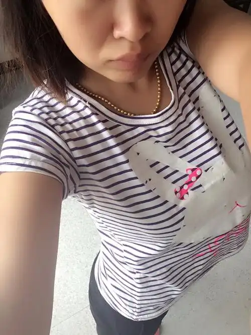 胸真的会一大一小?_百度宝宝知道