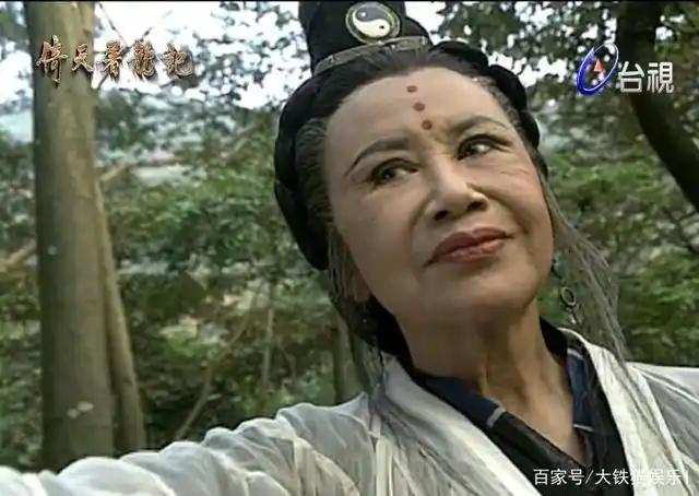 8版"灭绝师太"颜值对比:谁将貌美御姐演成了奶奶,谁又美又狠