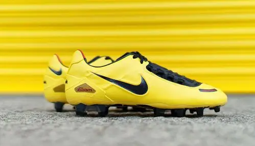 雷霆之力回归!近观nike t90 laser限量复刻足球鞋
