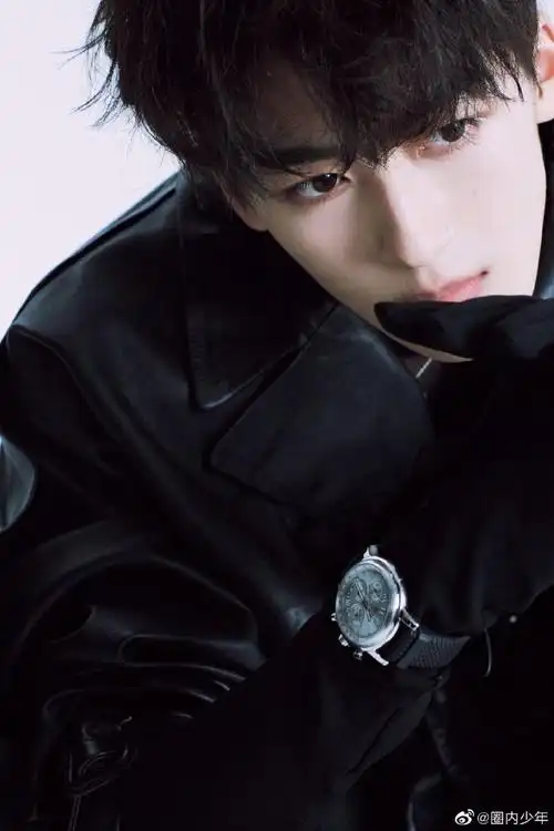 何洛洛皮衣造型##何洛洛gq盛典第二套造型