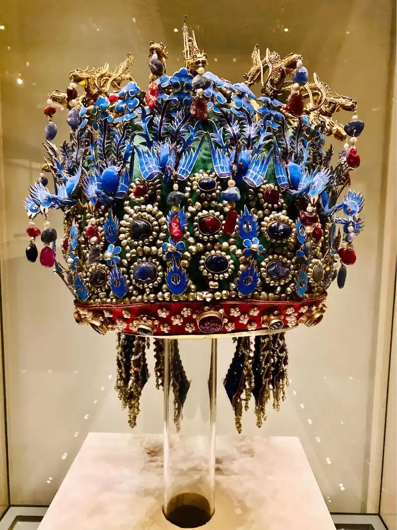 故宫博物院里的绝美明代凤冠高清欣赏.