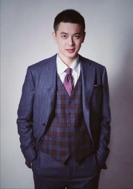 杨鸣图片("体坛第一帅哥"?我承认我心动了)