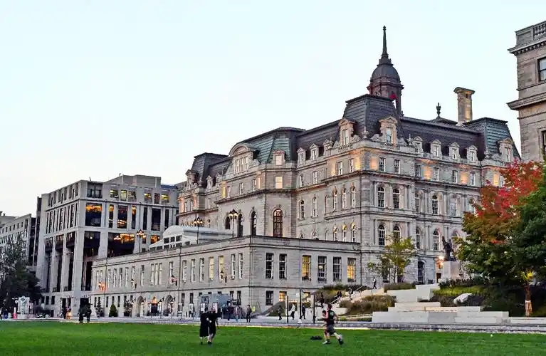 麦吉尔大学外观