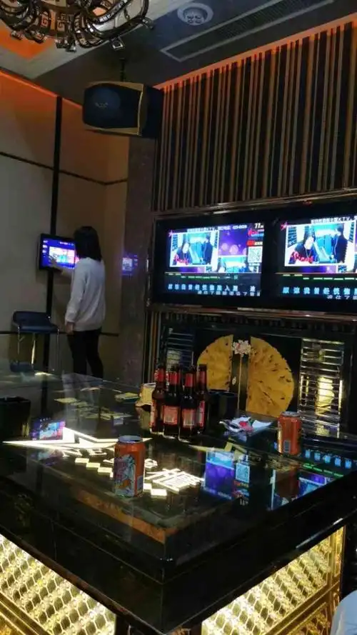 新钱柜量贩ktv-"年前单位聚会去的,地址很好找大兴东路上,.
