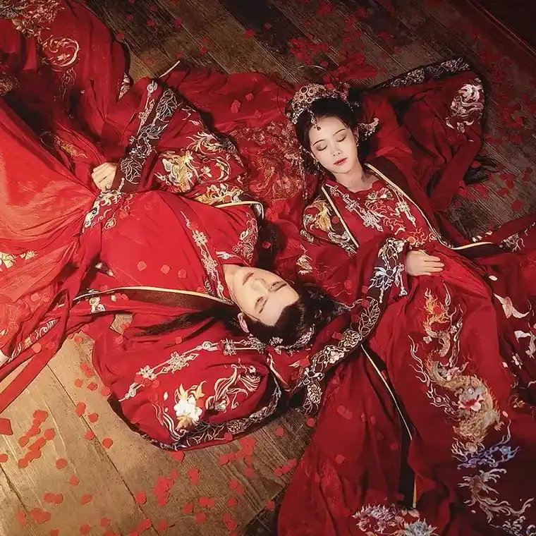 为什么古代的女子结婚用团扇遮住美人并遮面原来是因为这个