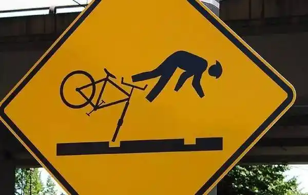 英吹思婷!各国奇葩自行车标识牌等你来猜!