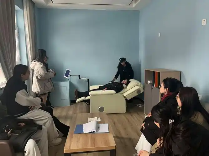 外国语学院组织学生开展心理咨询中心体验之旅