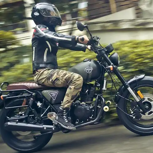 银钢复古摩托车整车上牌燃油机车铁甲骑兵电喷摩托车整车