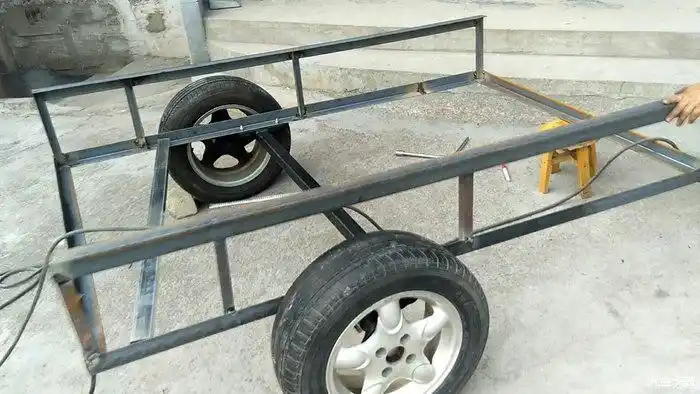 开始自制小拖车,详细列出材料费用.