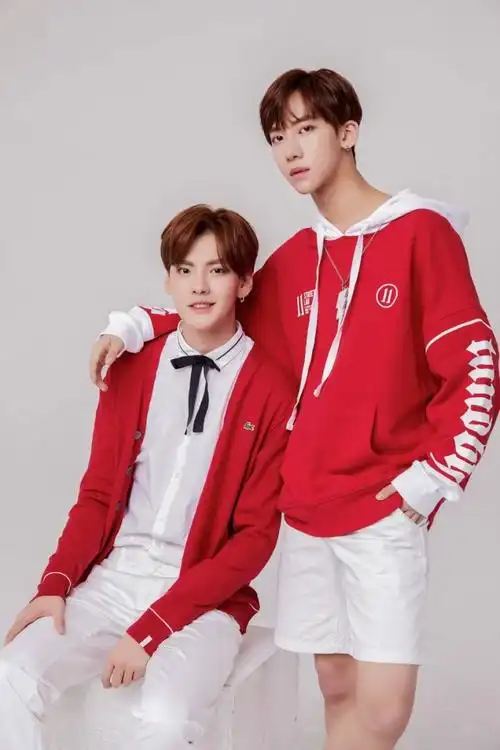 偶像练习生毕雯珺and丁泽仁