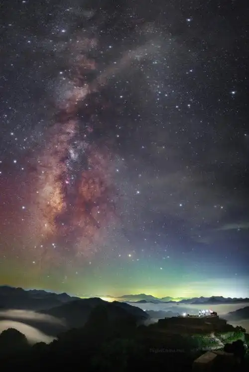 背景 壁纸 皮肤 星空 宇宙 桌面 690_1029 竖版 竖屏 手机