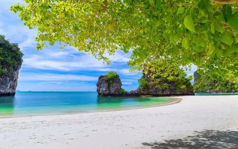 谭咏麟 贺三 水中传奇 (feat. 贺三)高清伴奏 无损伴奏