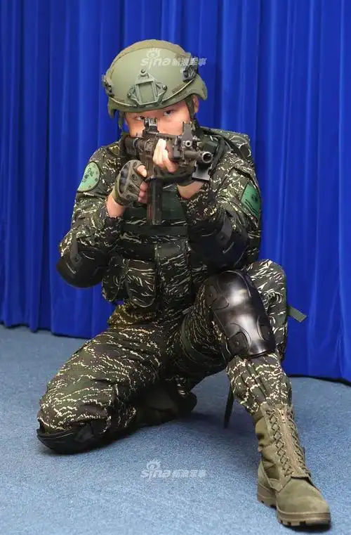 换身皮战力也是渣!湾湾士兵新虎斑数码迷彩服