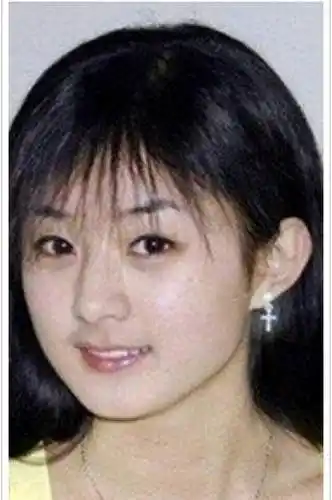 赵丽颖被传整容,发际线眼睛和以前大不同,长开了?(图)