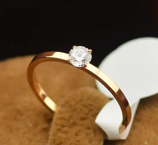 女款钻戒款式图片大全(女款钻戒款式图片大全大图)