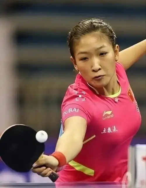 乒乓女神刘诗雯拍摄性感写真原来她的身材这么令人迷糊