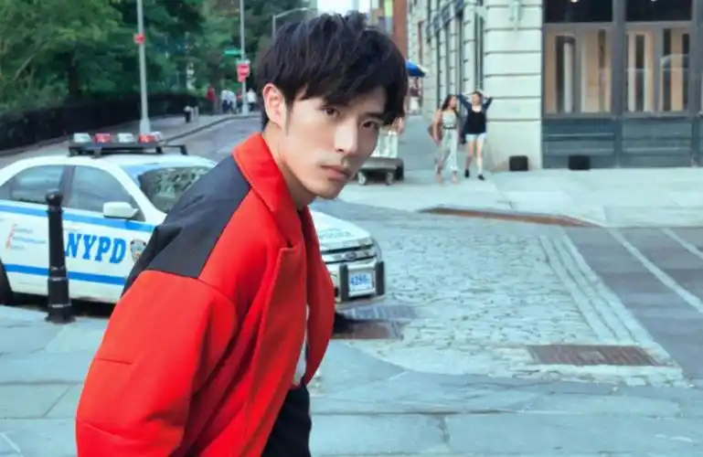 这一部剧甜度不输《下一站是幸福》,徐开聘担任霸道总裁