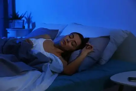 外国女睡觉图片