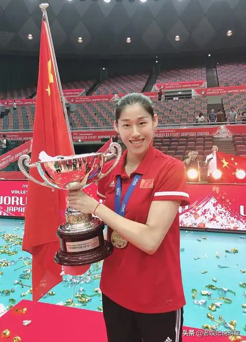 刘晓彤世界杯冠军(女排"福将"刘晓彤:出身农村,与父母有两个共同心愿)