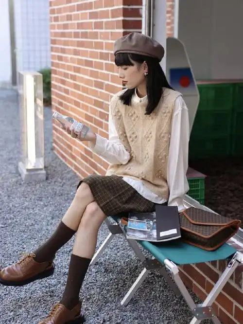 百褶短裙搭配参考1