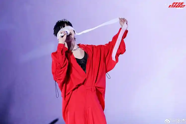 官宣张杰未live开往1982演唱会兰州站即将精彩来袭