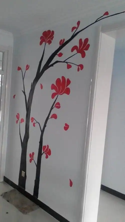 手绘墙,又叫墙绘,是用丙烯颜料在墙体上绘画,画师可根据家里的布置