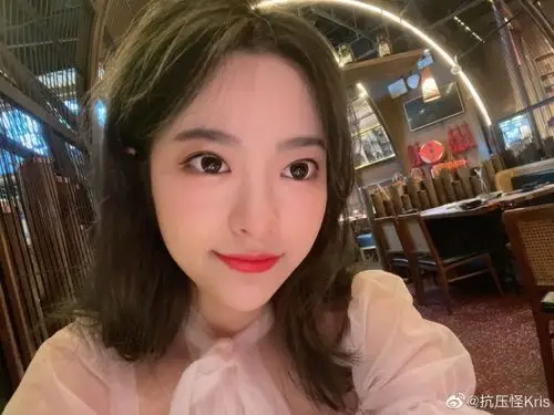 解说kris晒照来三份小龙虾