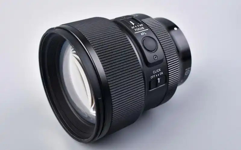 开箱两个新手必备镜头:适马85 1.4dgdn