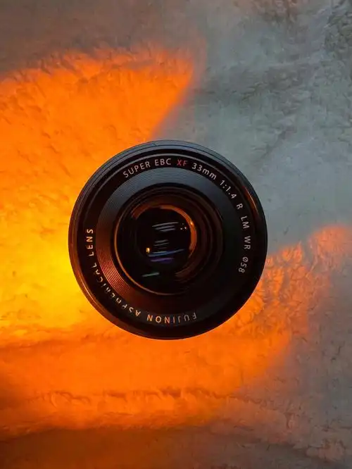 对比xf351.4进行了全面升级,对焦安静,迅速,准确不犹豫.