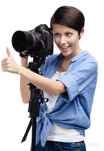 创意女摄影师拍照片