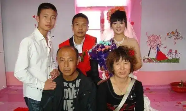 张浩结婚了吗张浩多少岁了