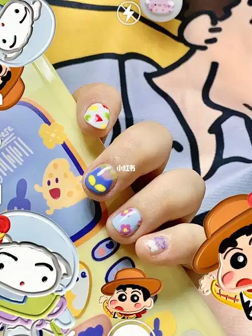 蜡笔小新美甲