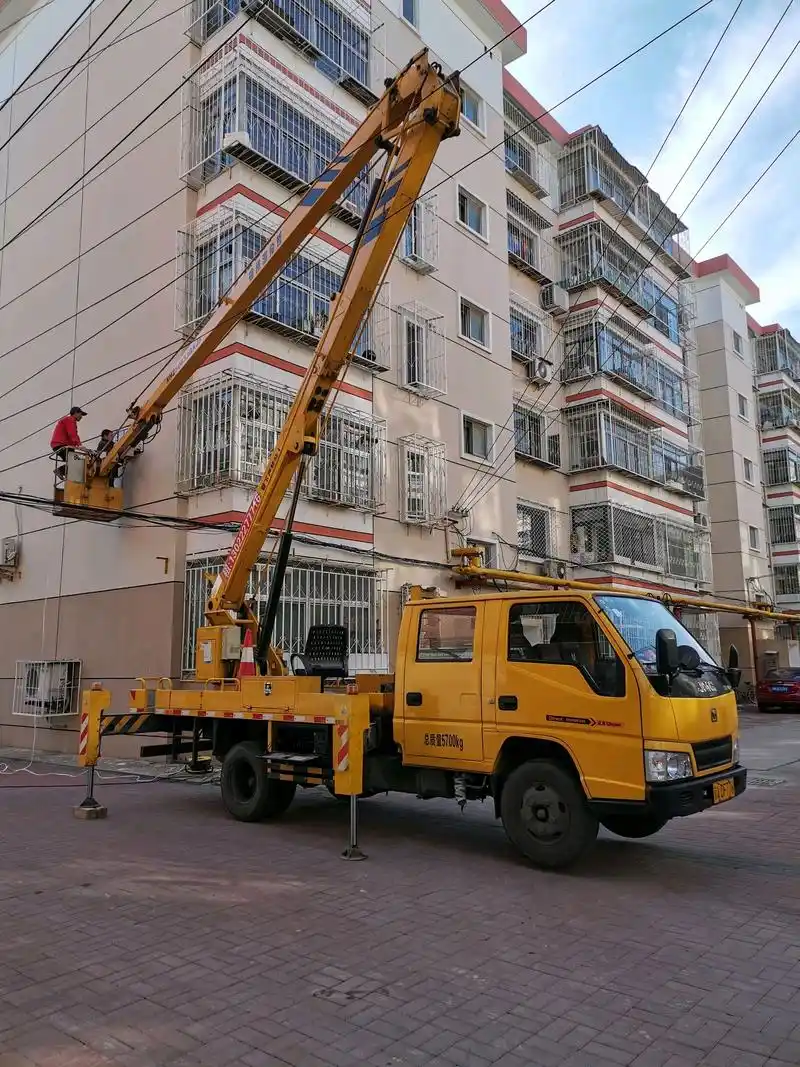 天津津南区出租升降车,曲臂车,高空作业车租赁云梯车,路灯车