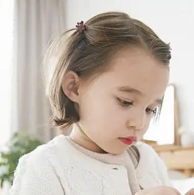 什么脸型适合剪妹妹头发型 小女孩妹妹头怎么扎好看