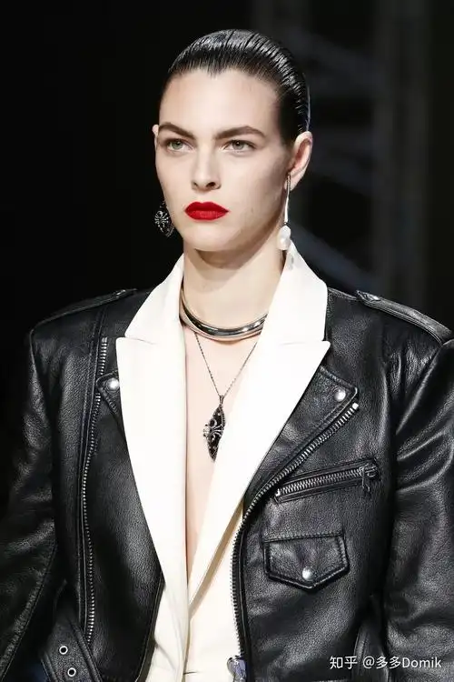 时尚圈的神颜一张脸赢了所有的网红星二代