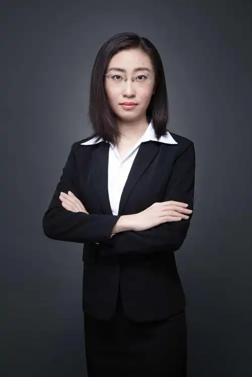 黄丽娜老师      毕业于上海财经大学